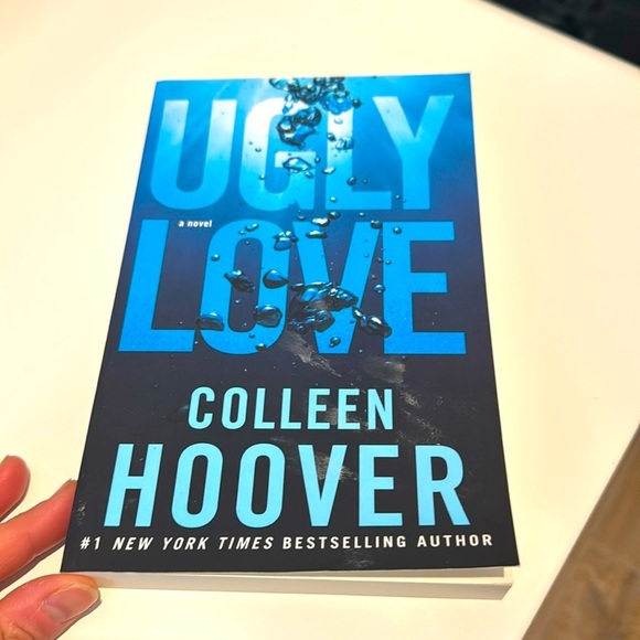 Colleen Hoover Ugly Love Paperback - Picture 1 of 2